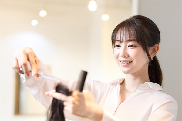 ヘアスタイリスト